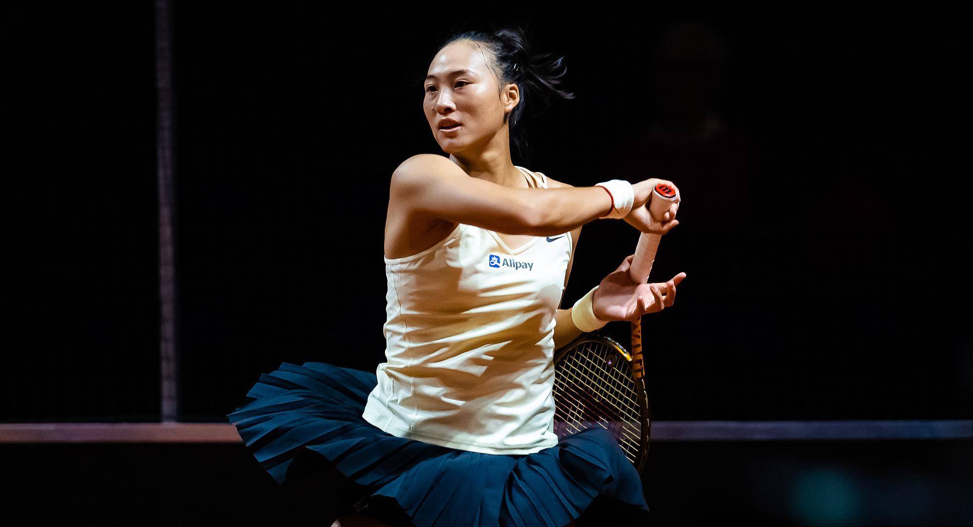 开云体育网页版登录瑞士队教练压力巨大！，阿扎伦卡遭遇三持续失利气势如虹延续(瑞士足球队长扎卡)